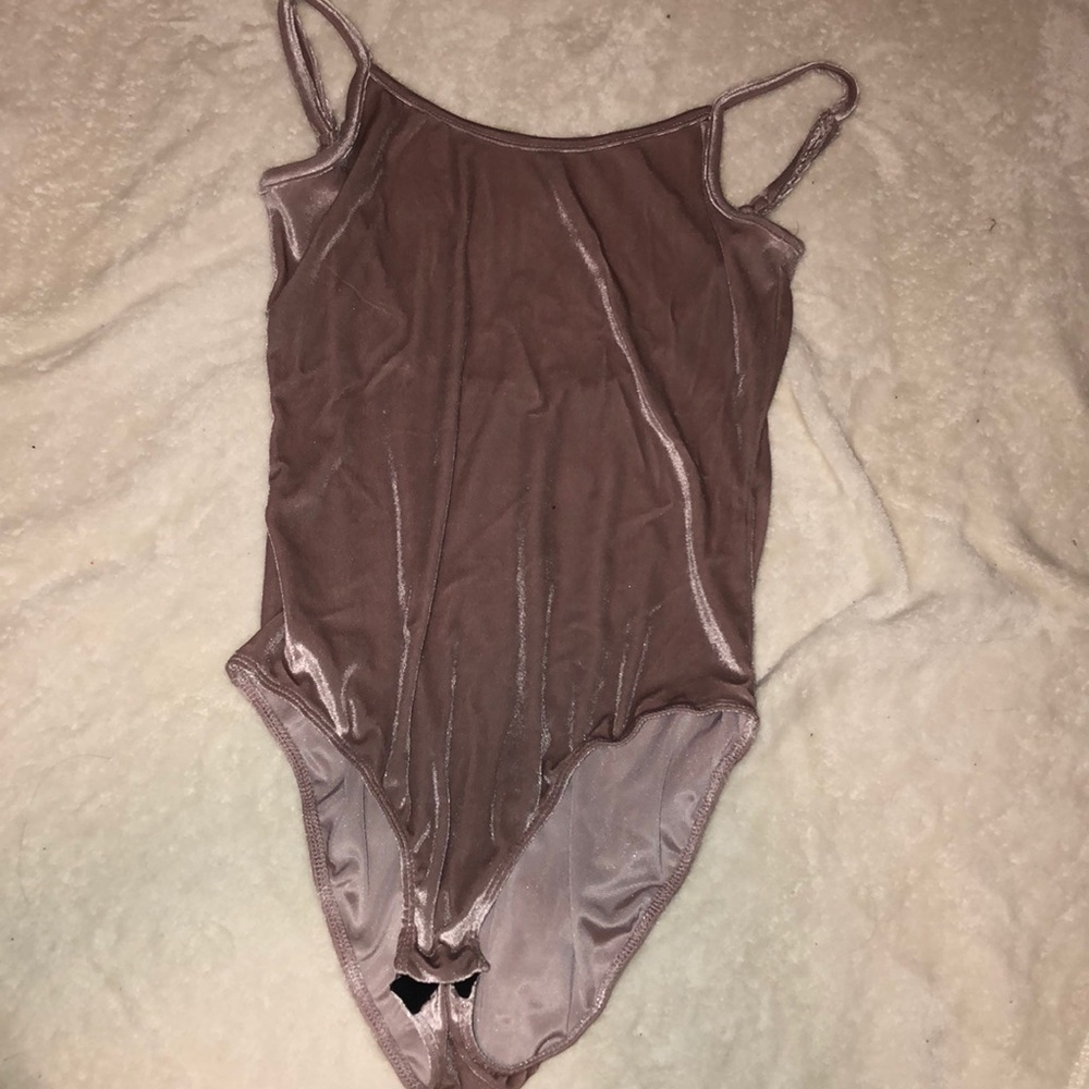Velvet one piece - Picture 1 of 2